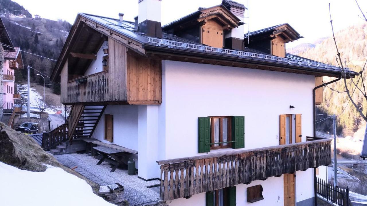 Casa Rossi Apartment Le Grazie  Exterior photo